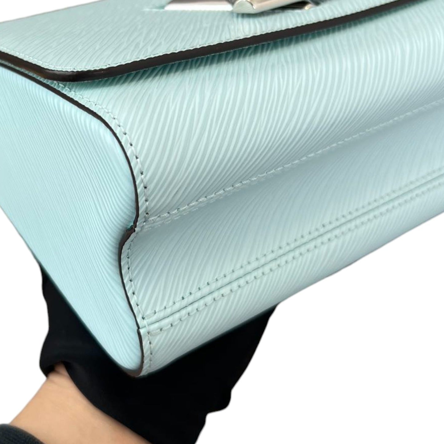 Louis-Vuitton Twist MM Summer Splash Calfskin Blue SHW