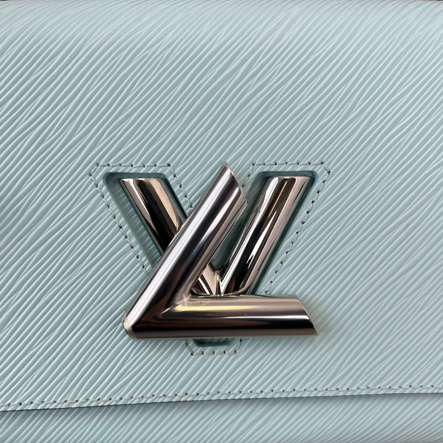 Louis-Vuitton Twist MM Summer Splash Calfskin Blue SHW