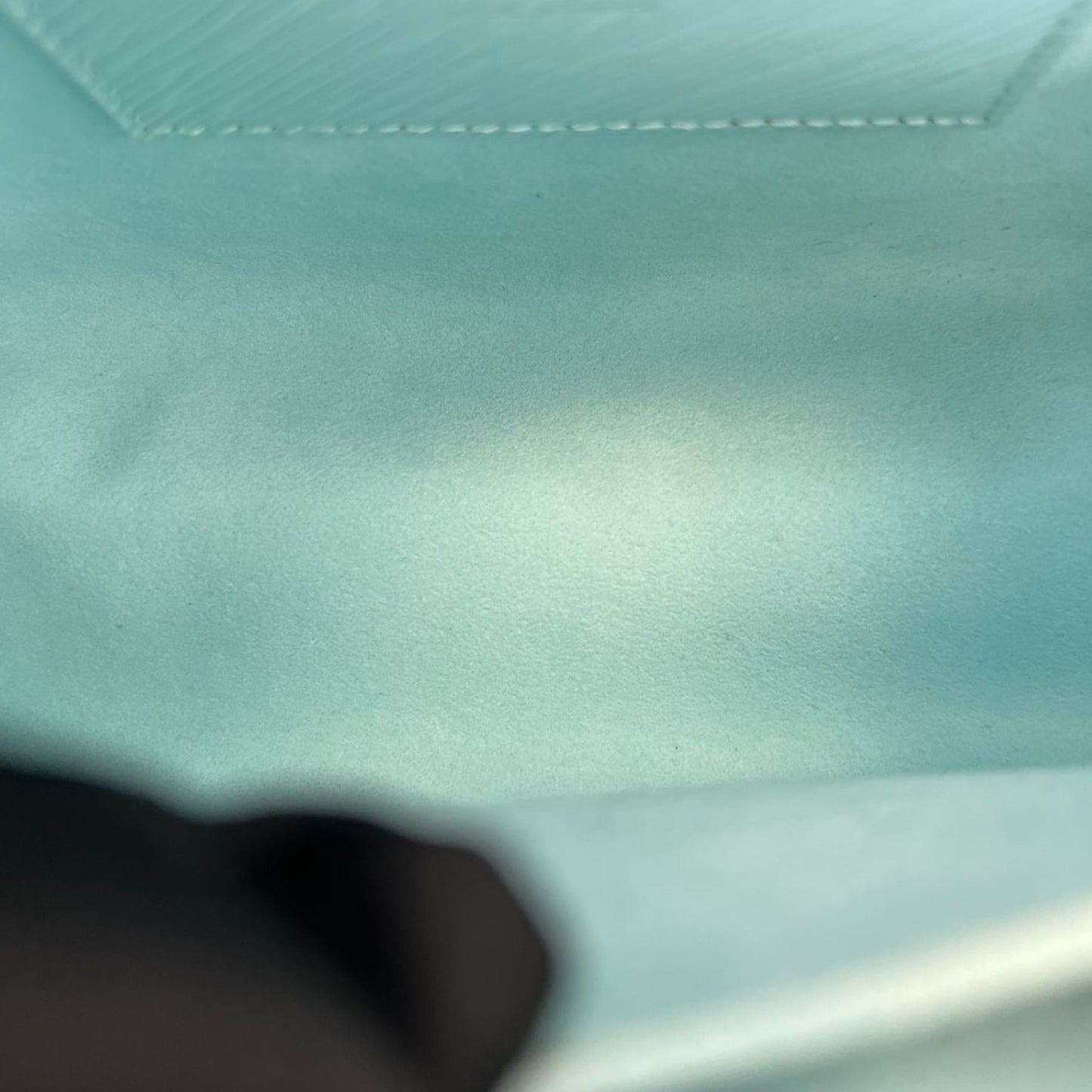 Louis-Vuitton Twist MM Summer Splash Calfskin Blue SHW