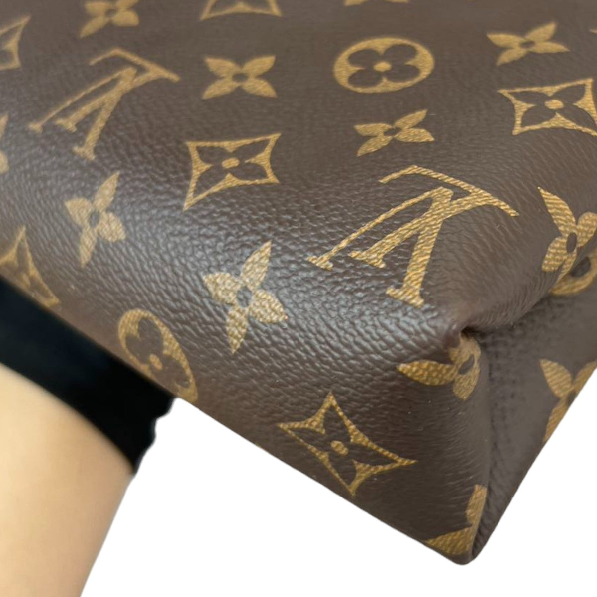 Louis-Vuitton Pallas Chain Flap Monogram Red GHW