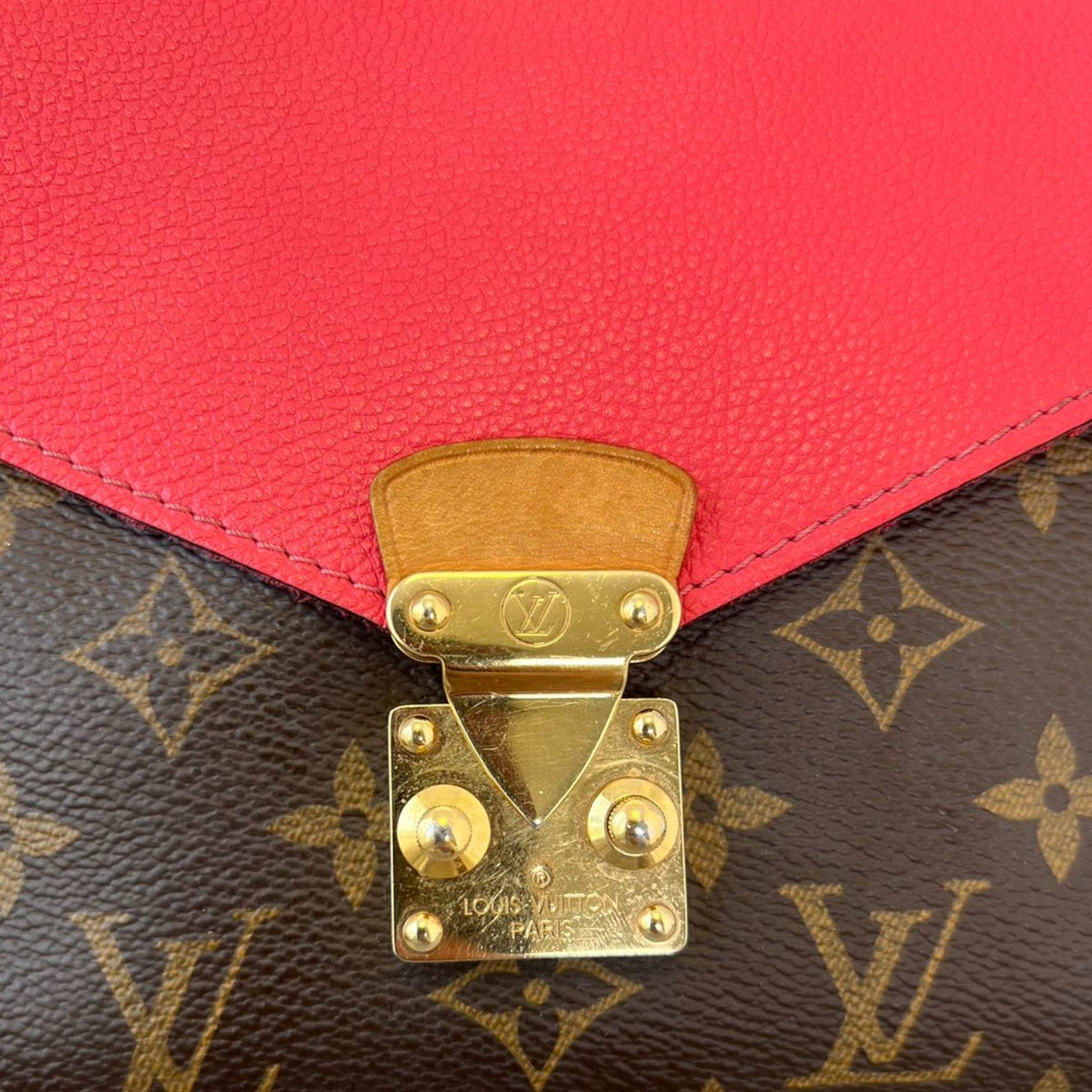 Louis-Vuitton Pallas Chain Flap Monogram Red GHW