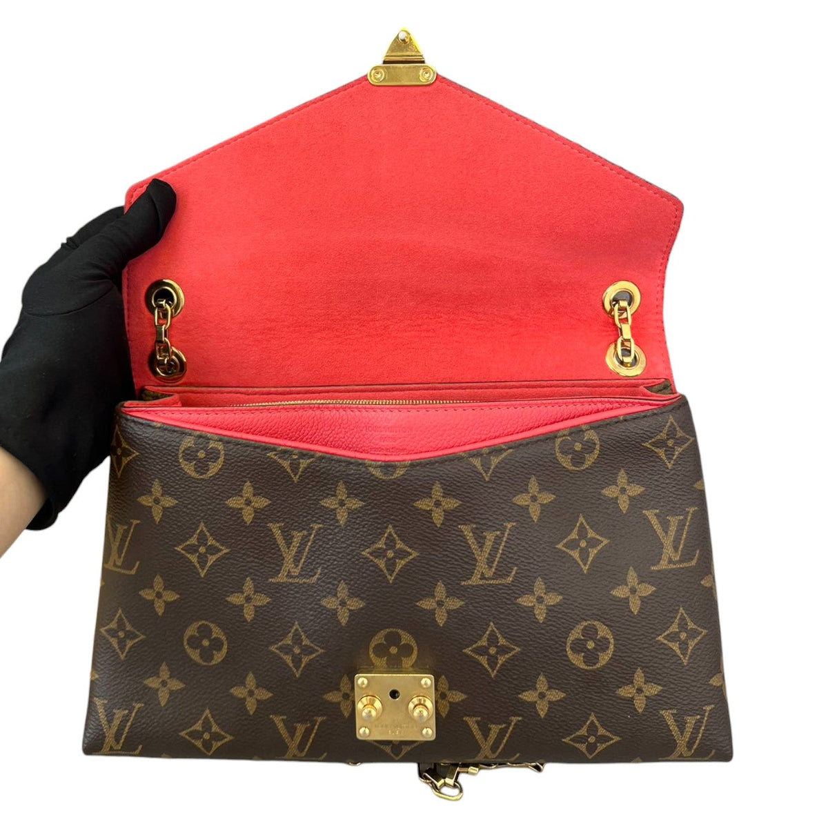Louis-Vuitton Pallas Chain Flap Monogram Red GHW