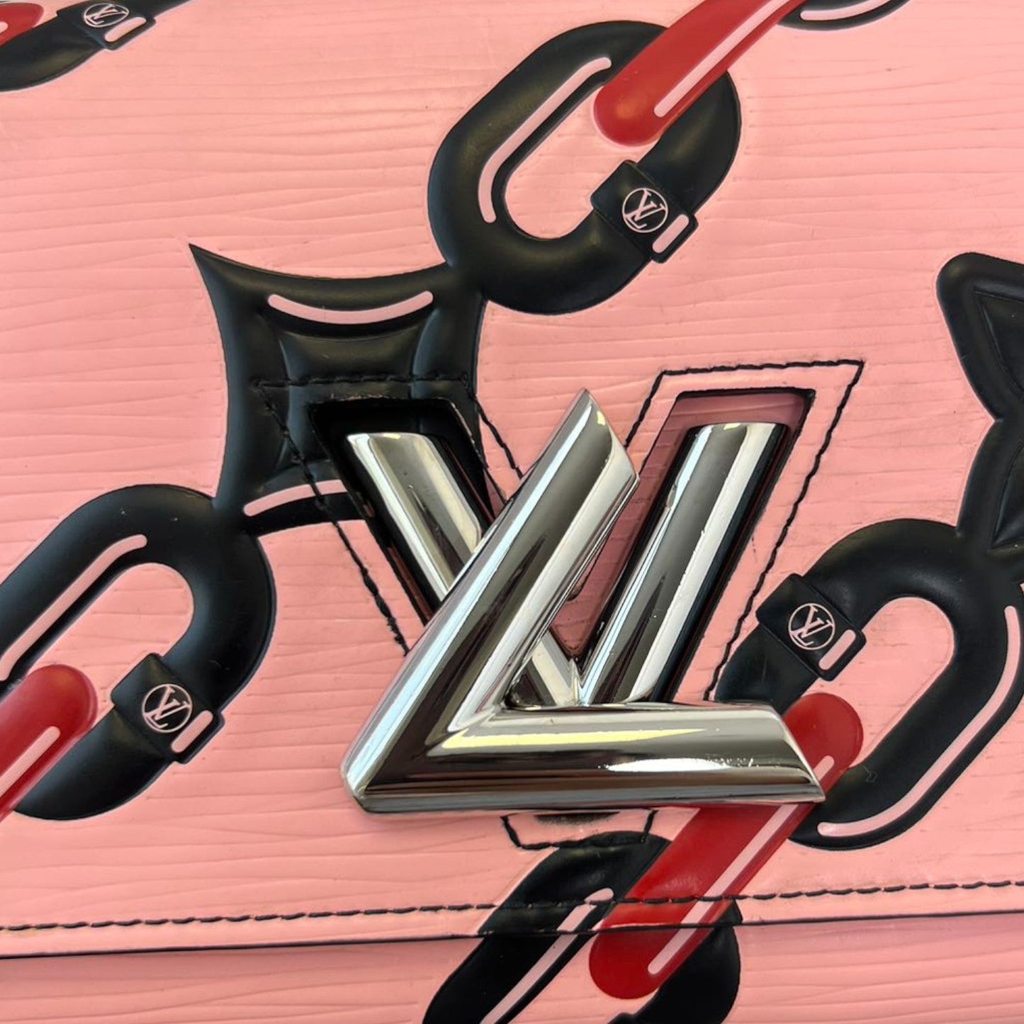Louis-Vuitton Chain Flower Twist WOC Shoulder Epi Pink SHW