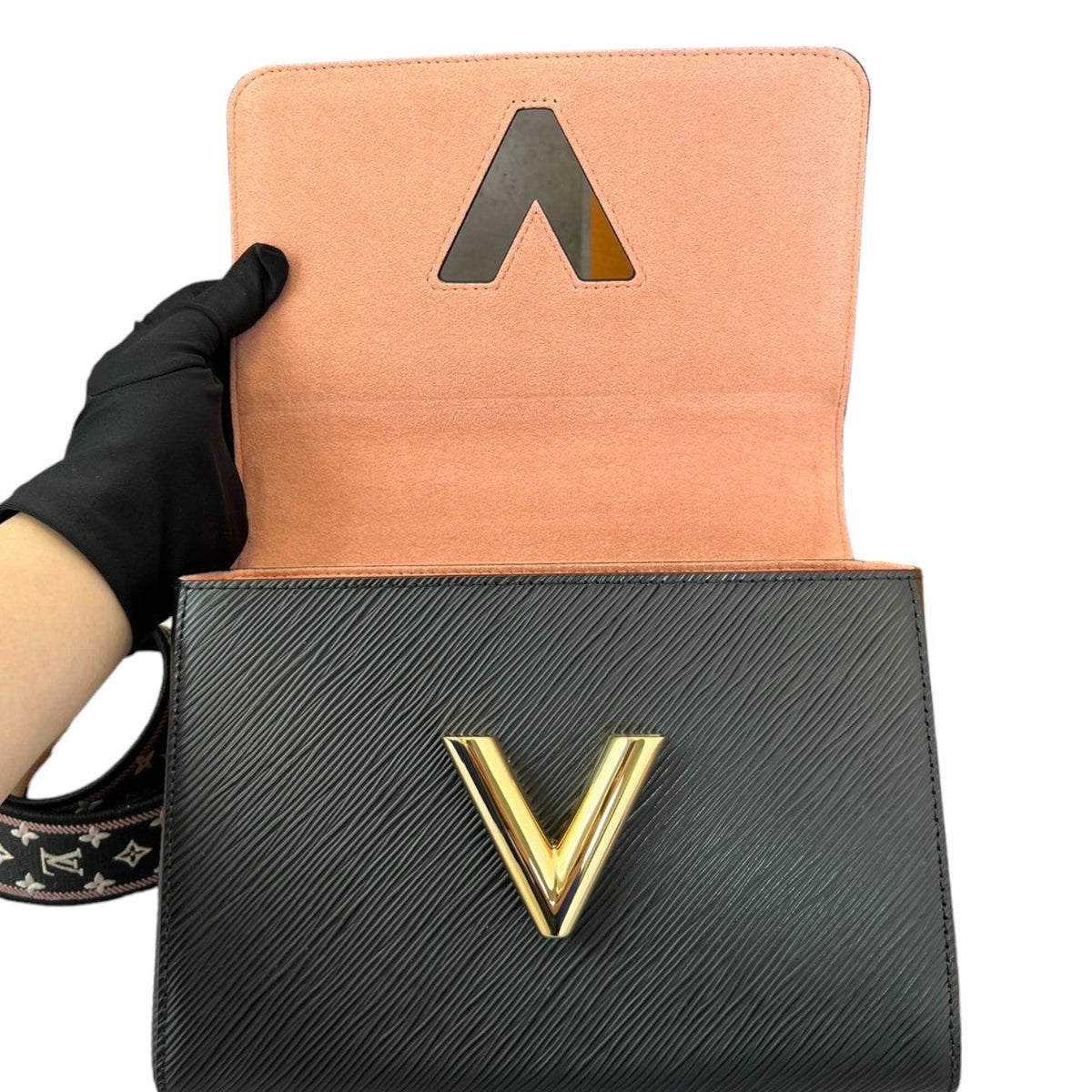 Louis-Vuitton Twist MM Shoulder Epi Black GHW