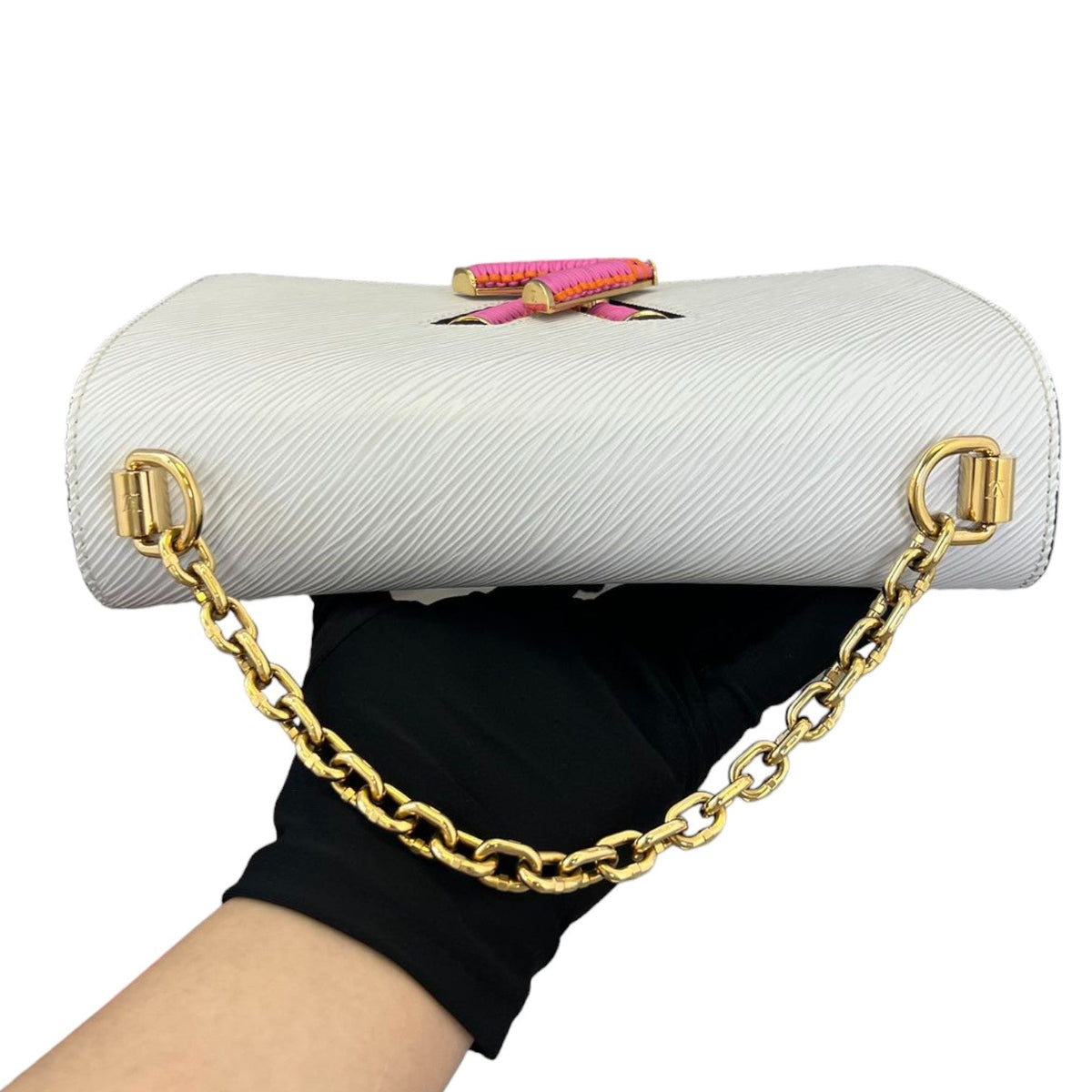 Louis-Vuitton Twist MM Shoulder Epi White Pink GHW