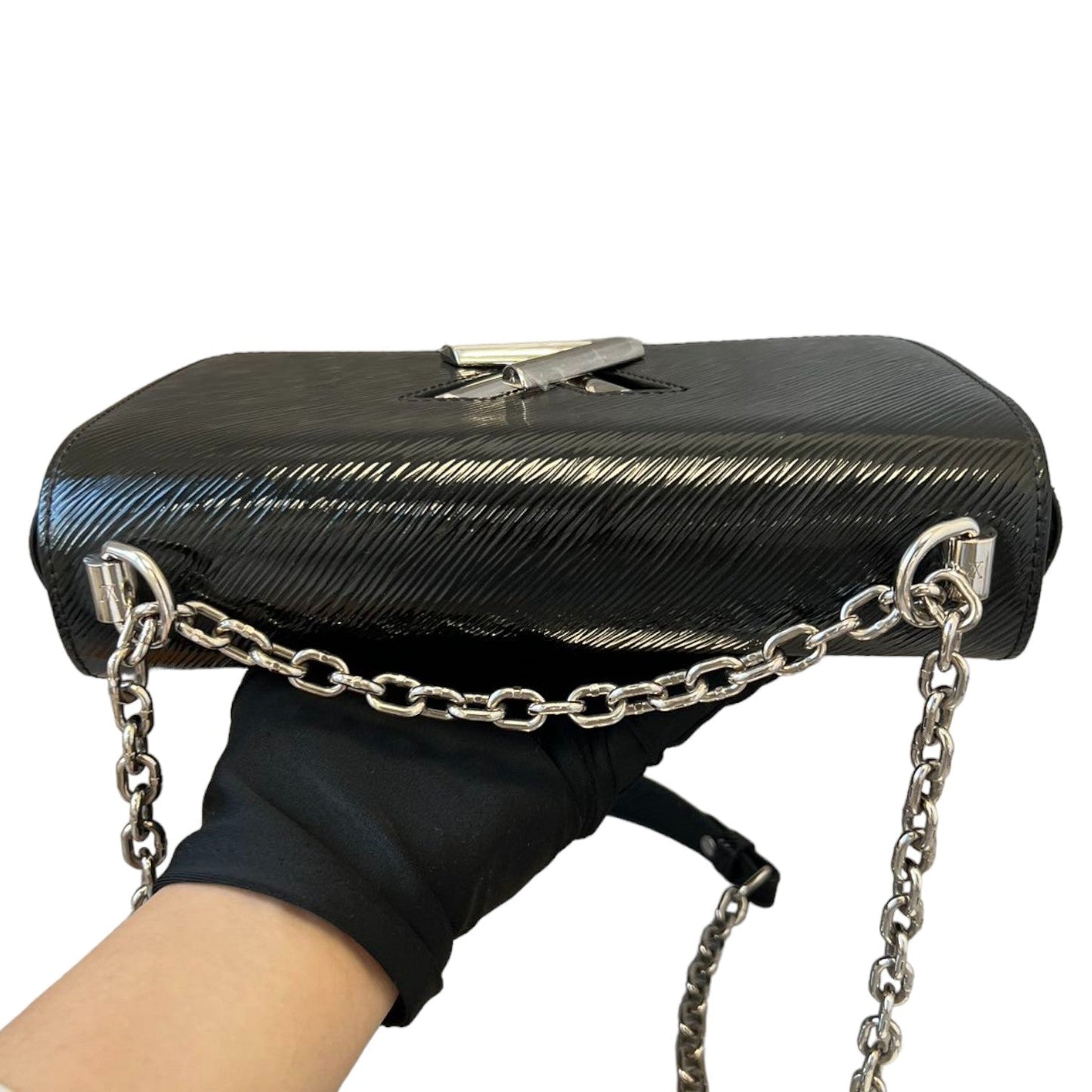 Louis-Vuitton Twist MM Shoulder Epi Black SHW