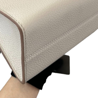 Louis-Vuitton Twist One Handle PM Taurillon Greige GHW