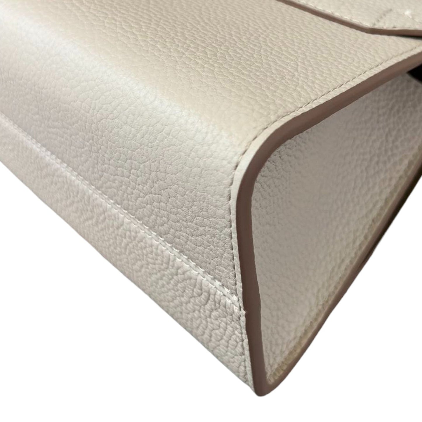 Louis-Vuitton Twist One Handle PM Taurillon Greige GHW