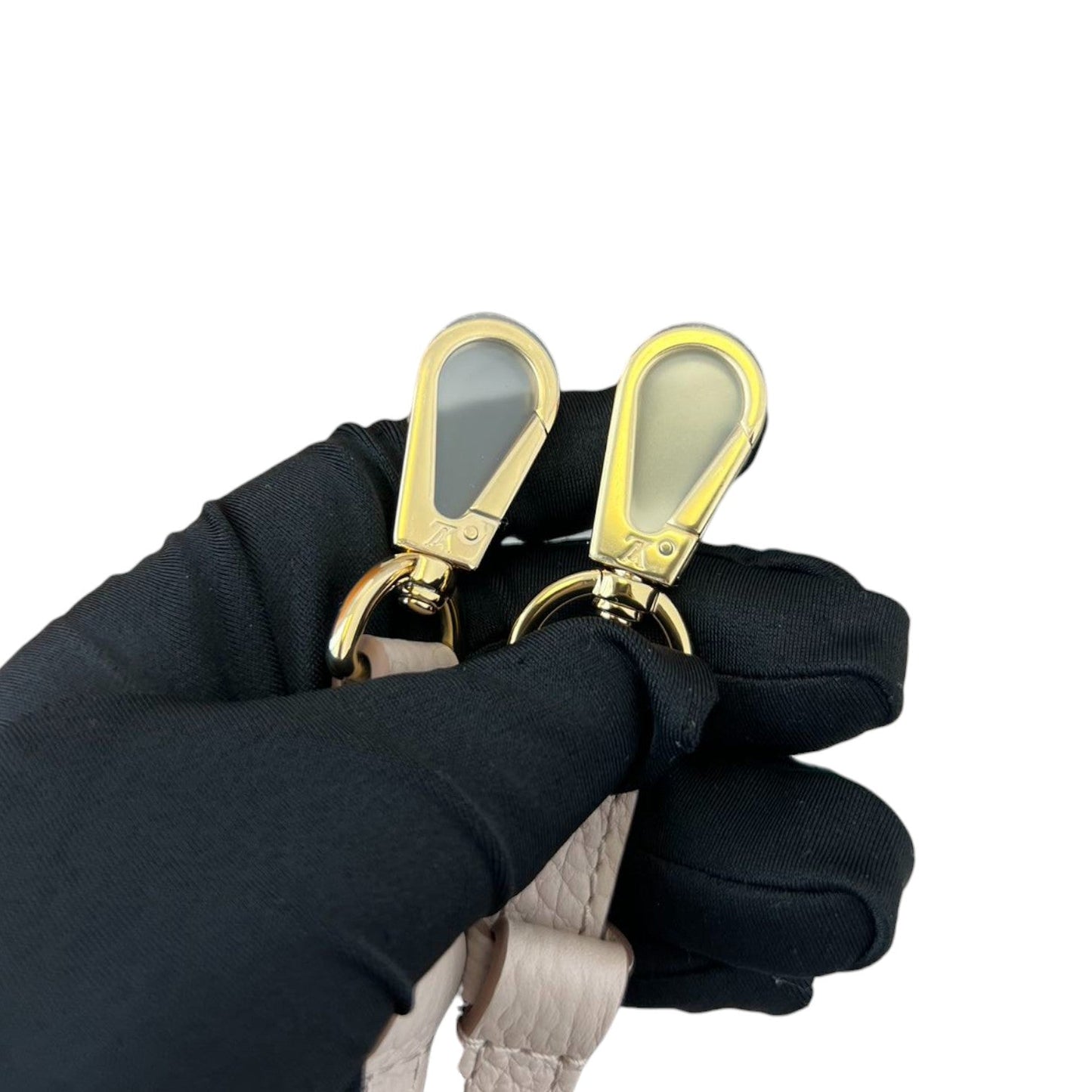 Louis-Vuitton Twist One Handle PM Taurillon Greige GHW