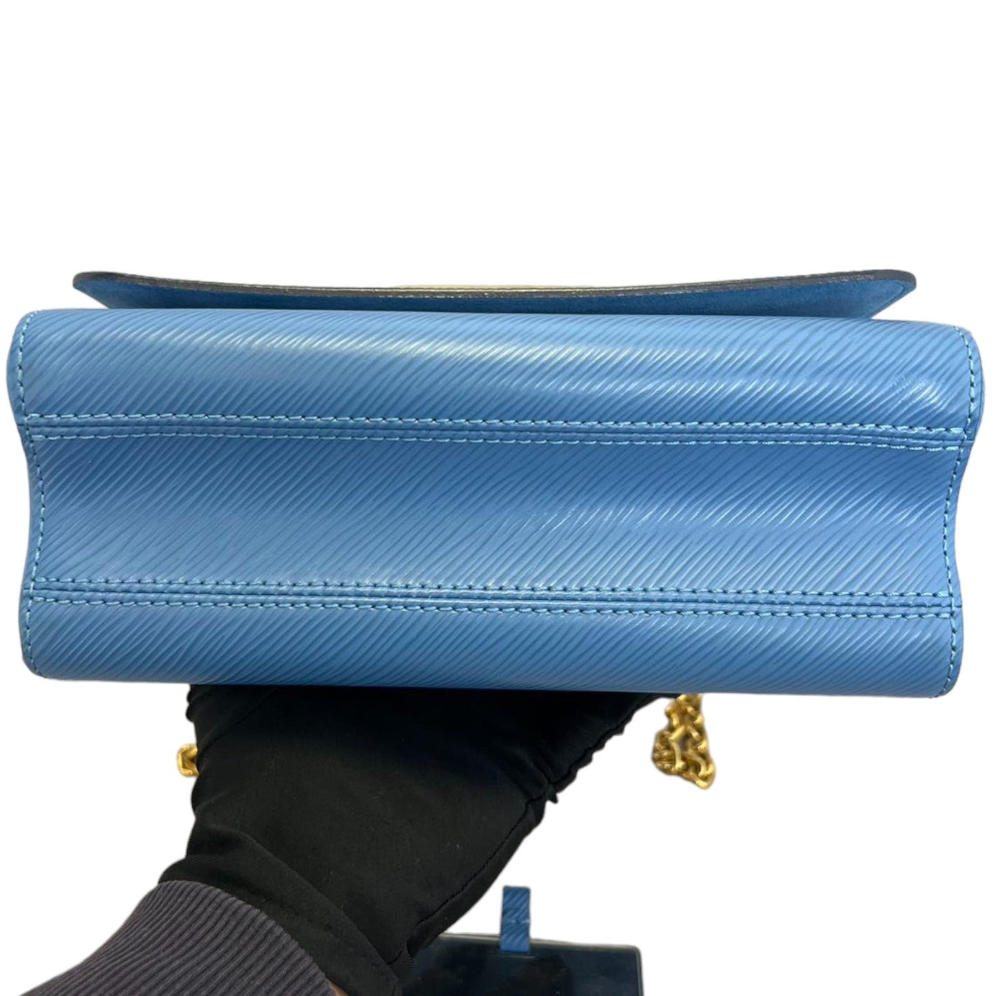 Louis-Vuitton Twist MM Shoulder Epi Blue GHW