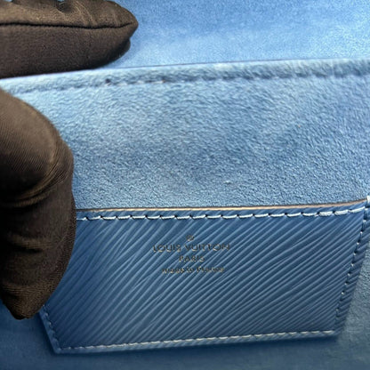 Louis-Vuitton Twist MM Shoulder Epi Blue GHW