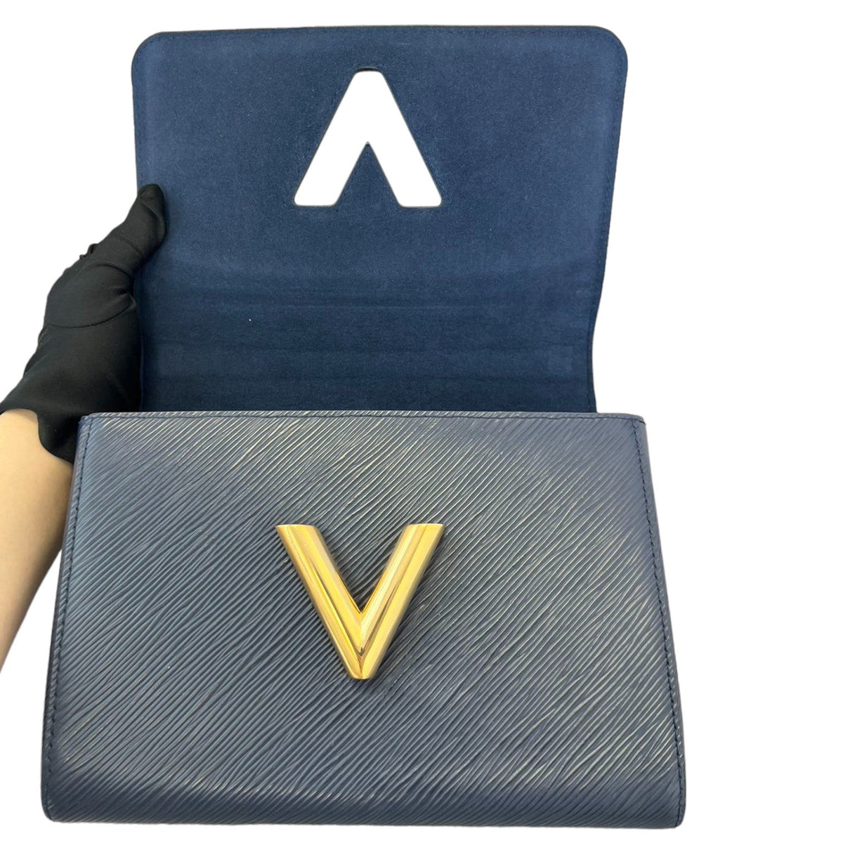 Louis-Vuitton Twist MM Shoulder Epi Navy GHW