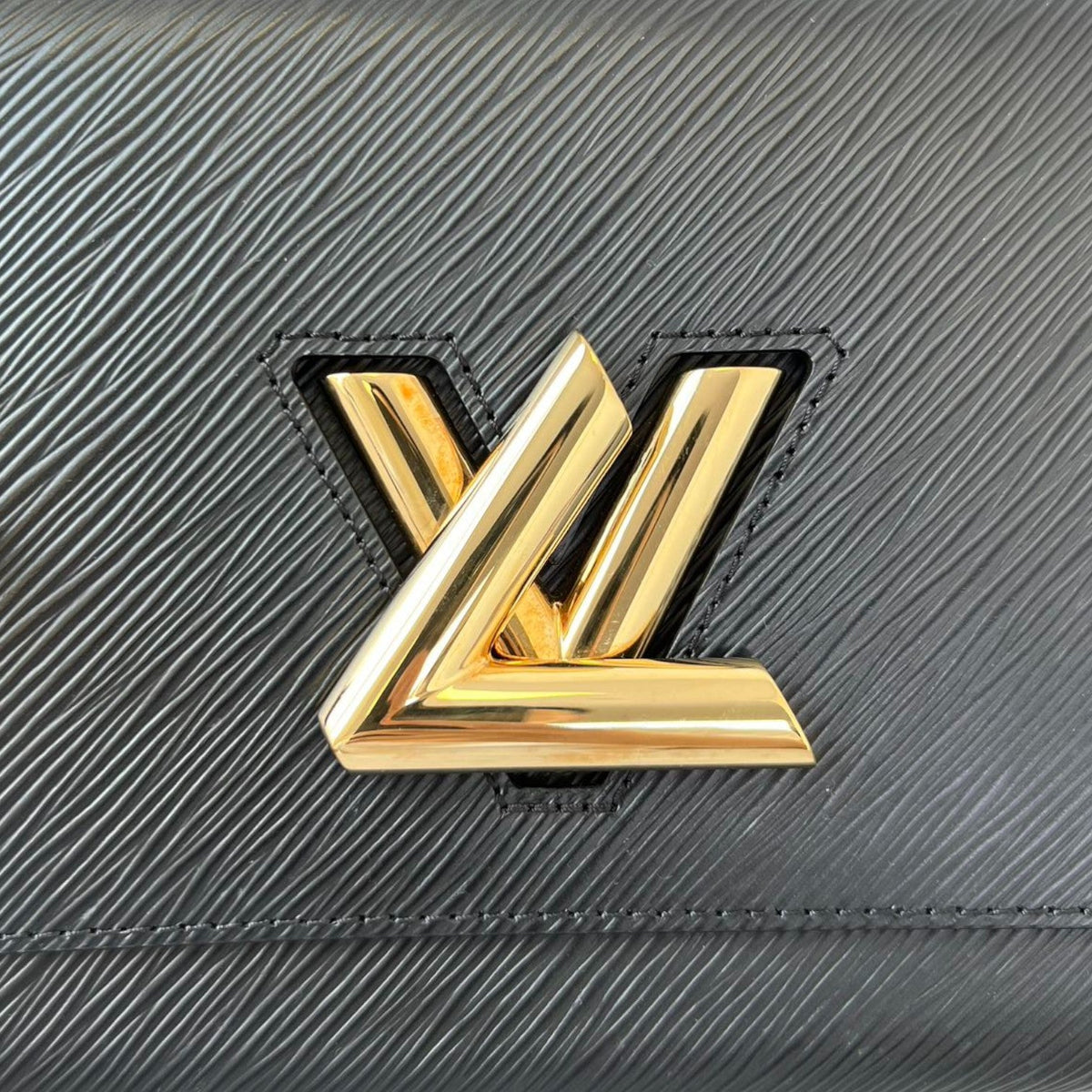 Louis-Vuitton Twist MM Top Handle Shoulder Epi Black GHW