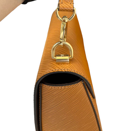 Louis-Vuitton Twist MM Shoulder Epi Gold GHW