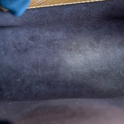 Louis-Vuitton Twist MM Shoulder Epi Gold GHW