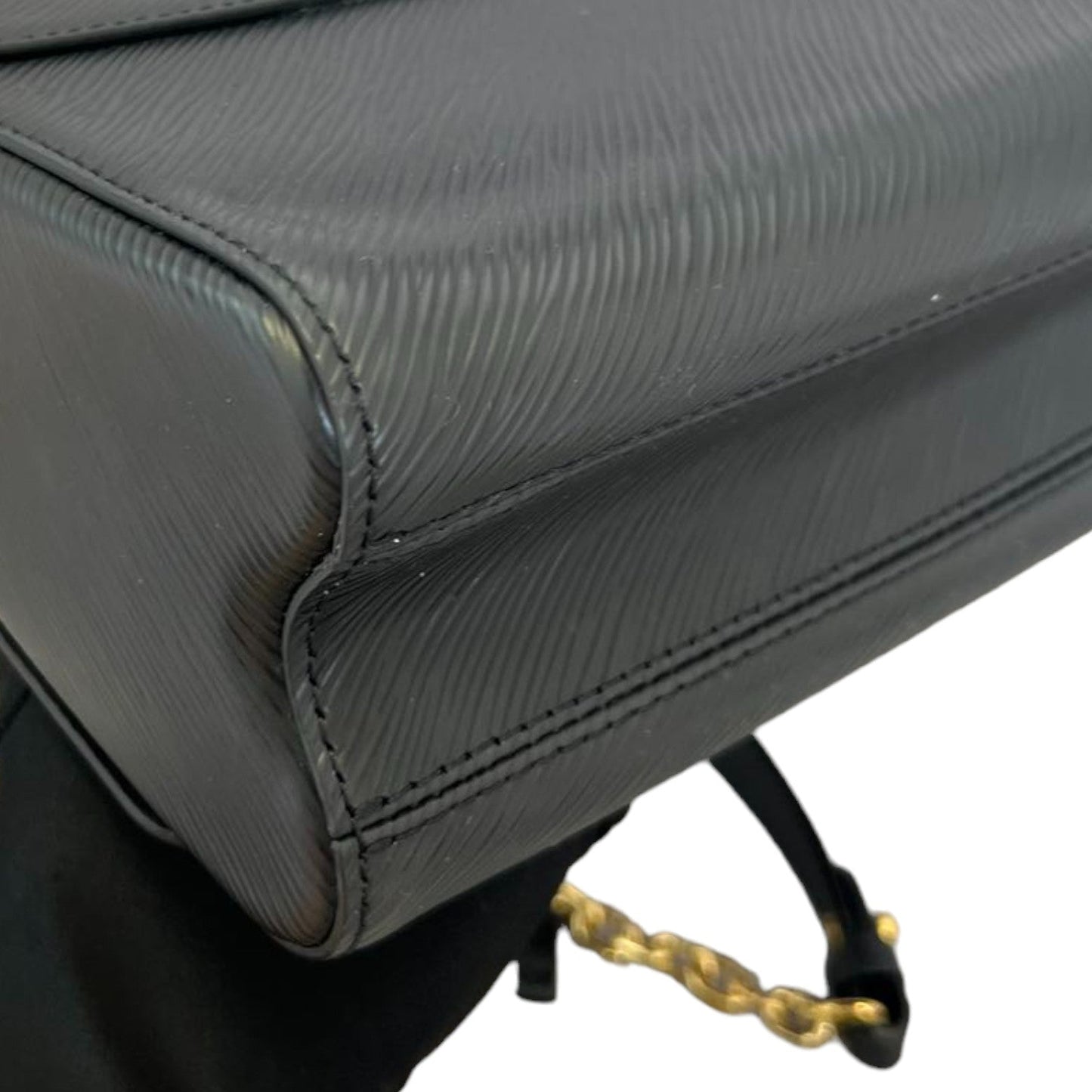 Louis-Vuitton Twist MM Shoulder Epi Black GHW