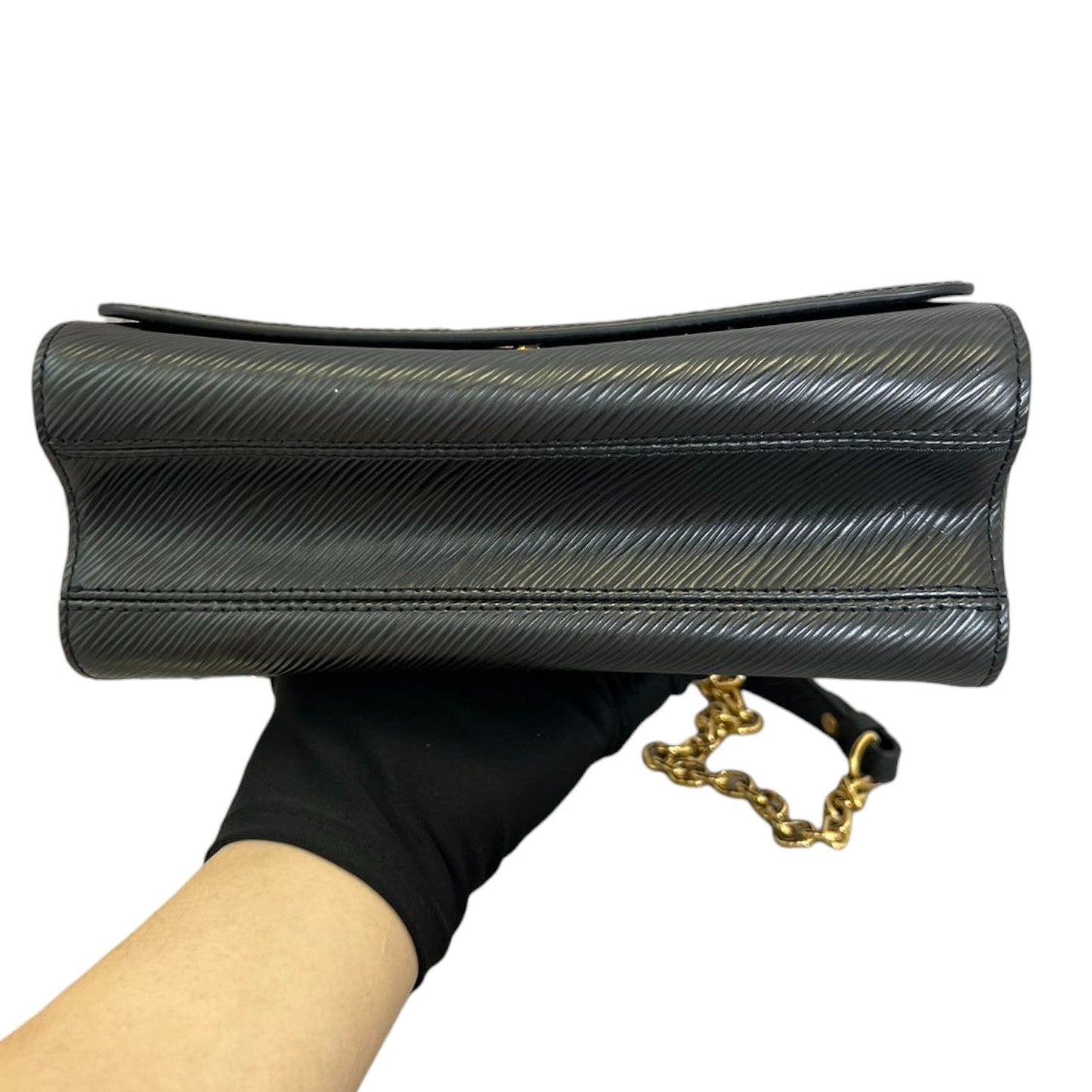 Louis-Vuitton Twist MM Shoulder Epi Black GHW
