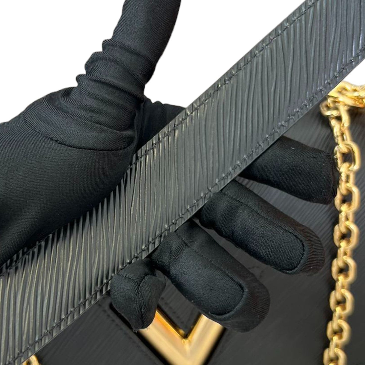 Louis-Vuitton Twist MM Shoulder Epi Leather Black GHW