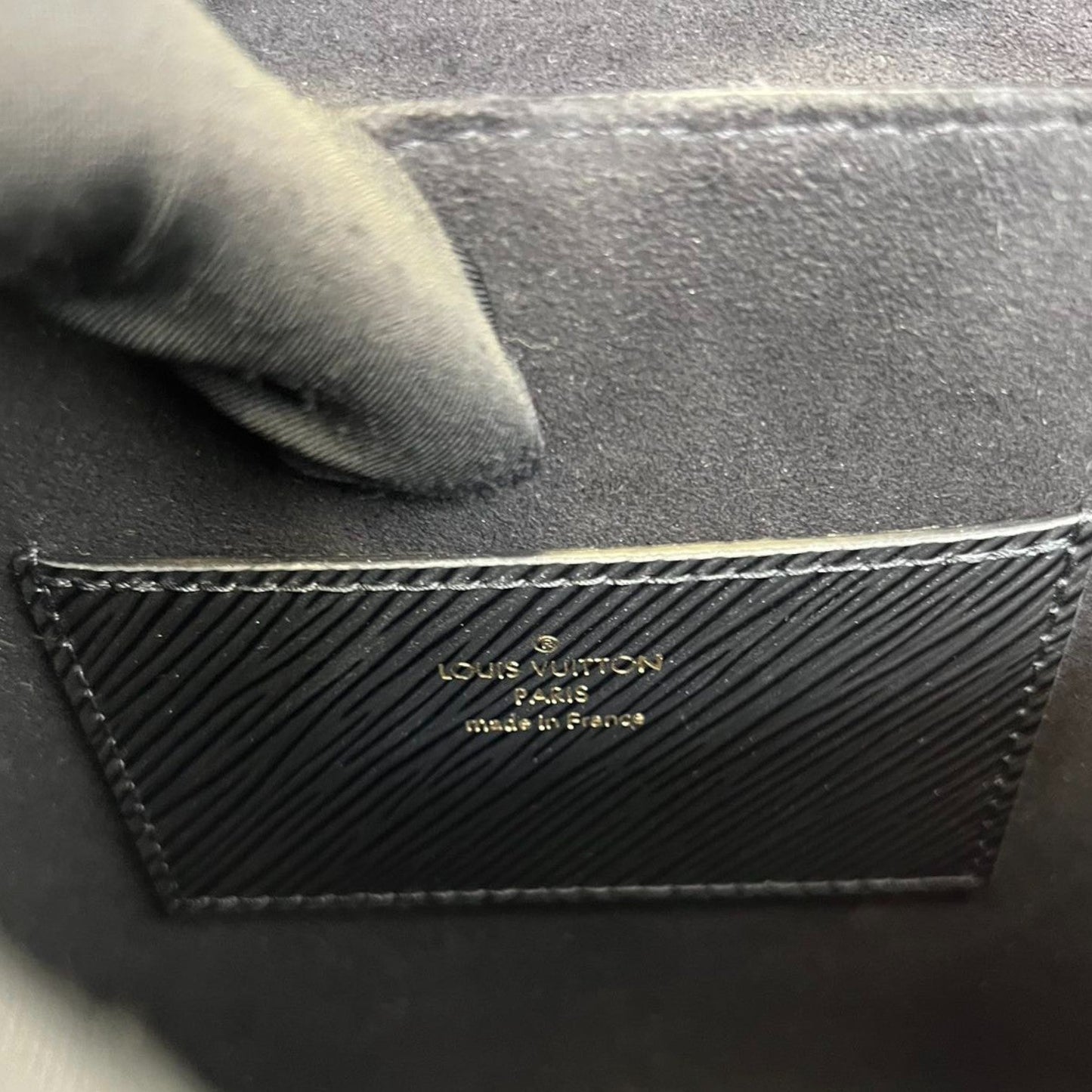 Louis-Vuitton Twist MM Shoulder Epi Leather Black GHW
