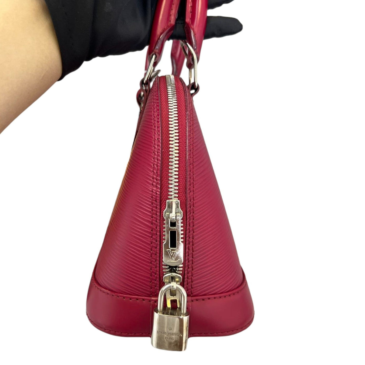 Louis-Vuitton Alma BB Epi Red SHW