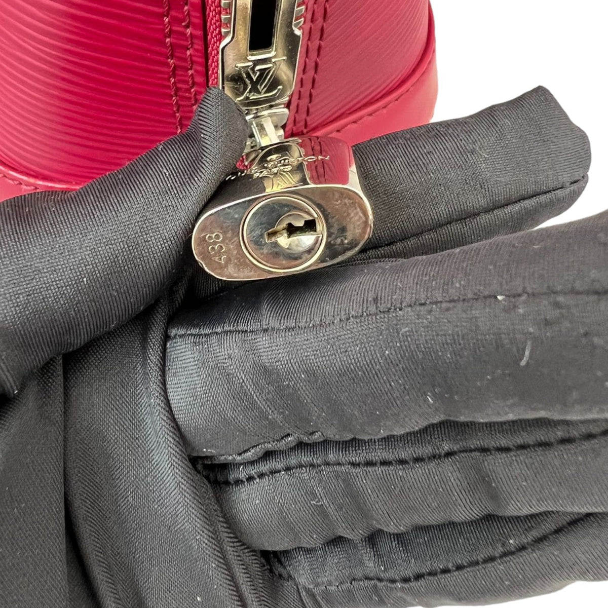 Louis-Vuitton Alma BB Epi Red SHW