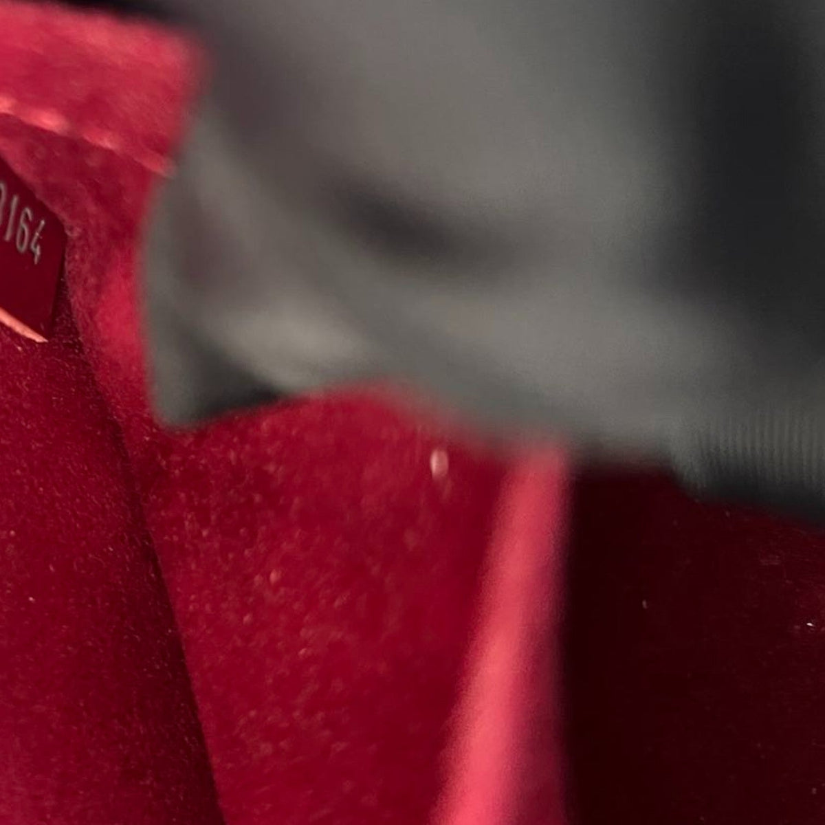 Louis-Vuitton Alma BB Epi Red SHW