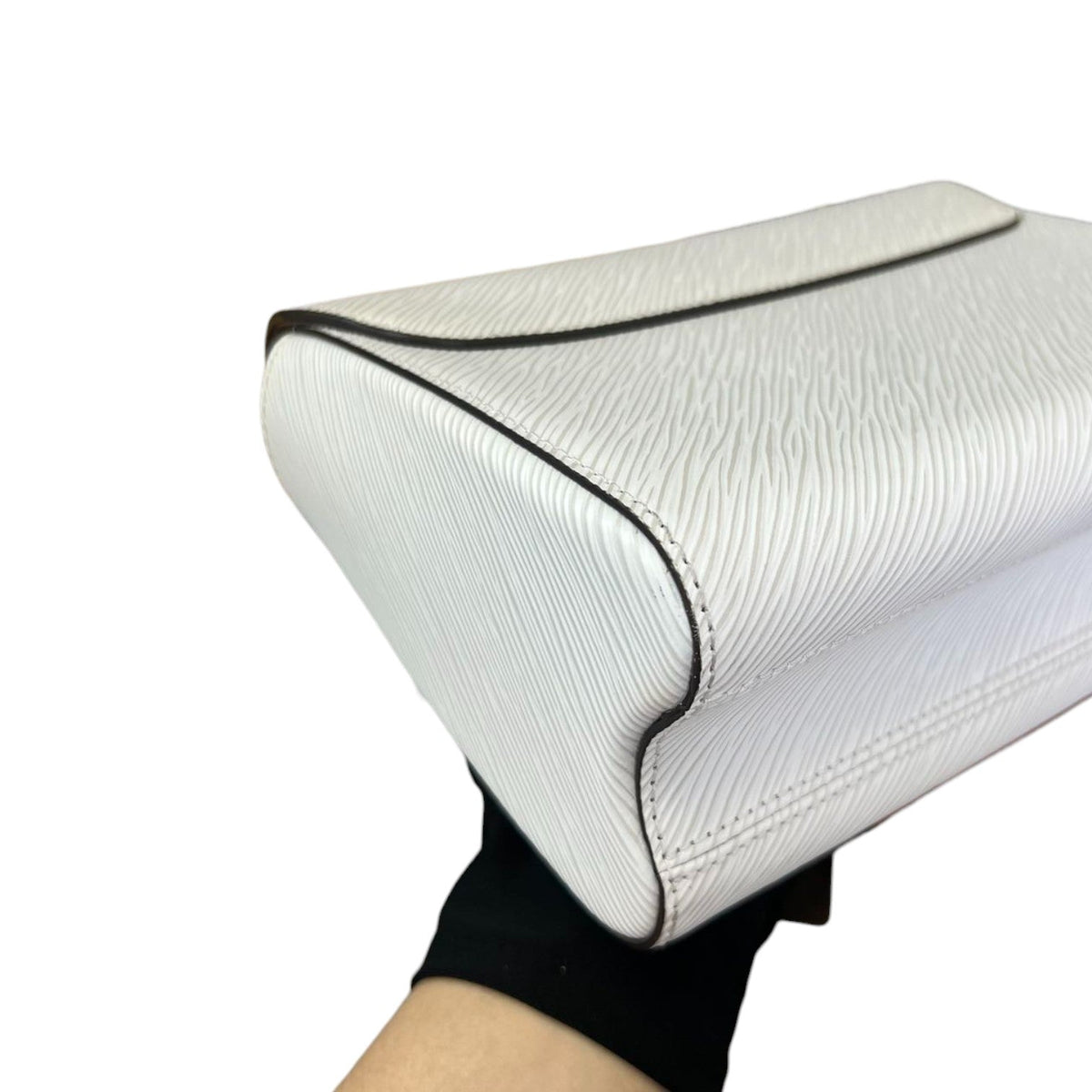 Louis-Vuitton Twist PM Shoulder Epi Leather White GHW