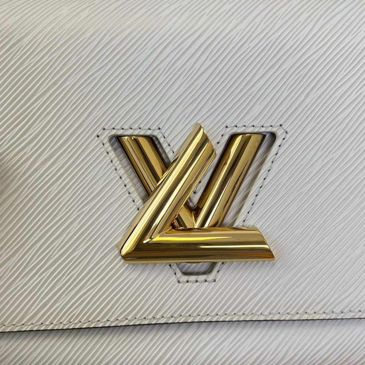 Louis-Vuitton Twist PM Shoulder Epi Leather White GHW