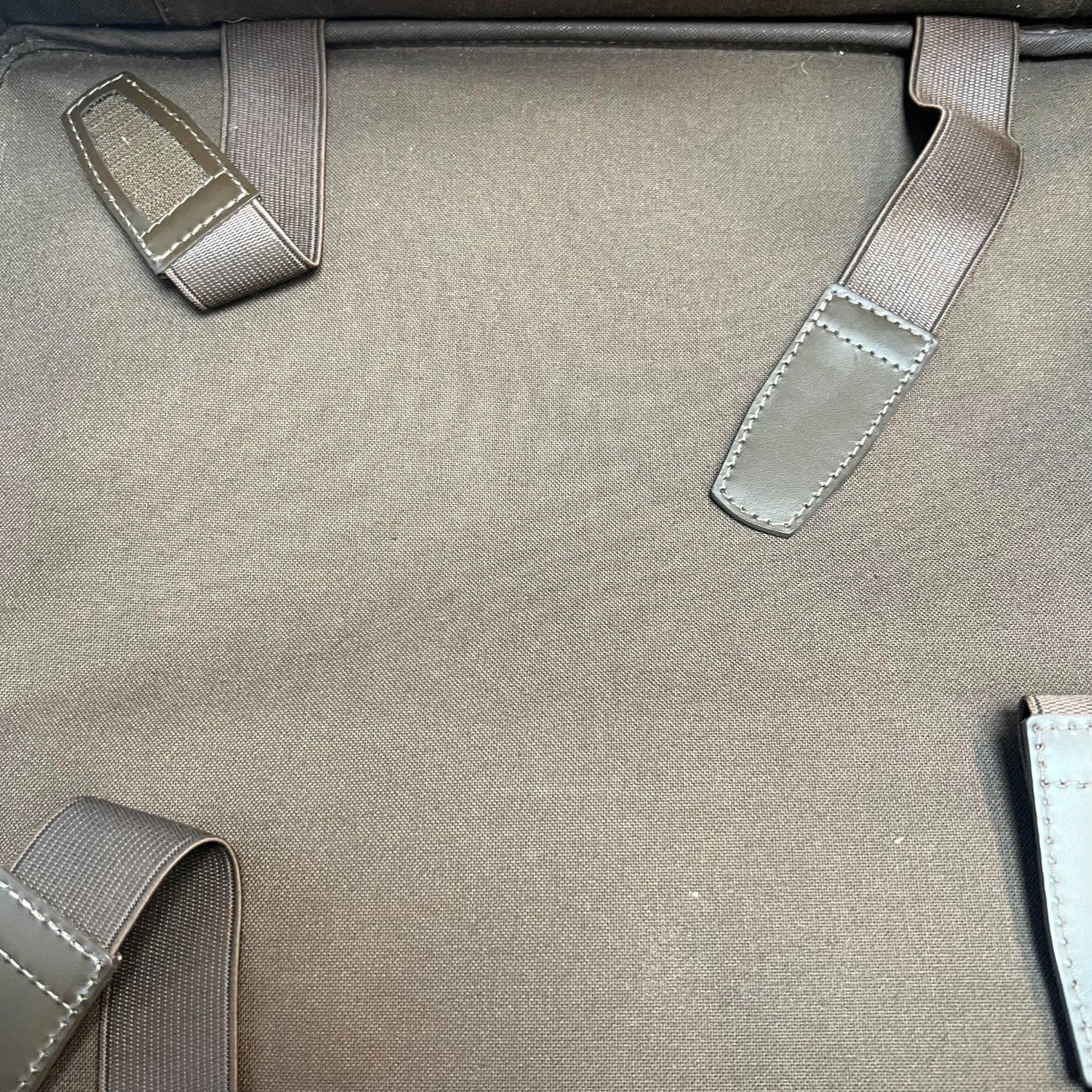 Louis-Vuitton Briefcase Taiga Leather Brown SHW