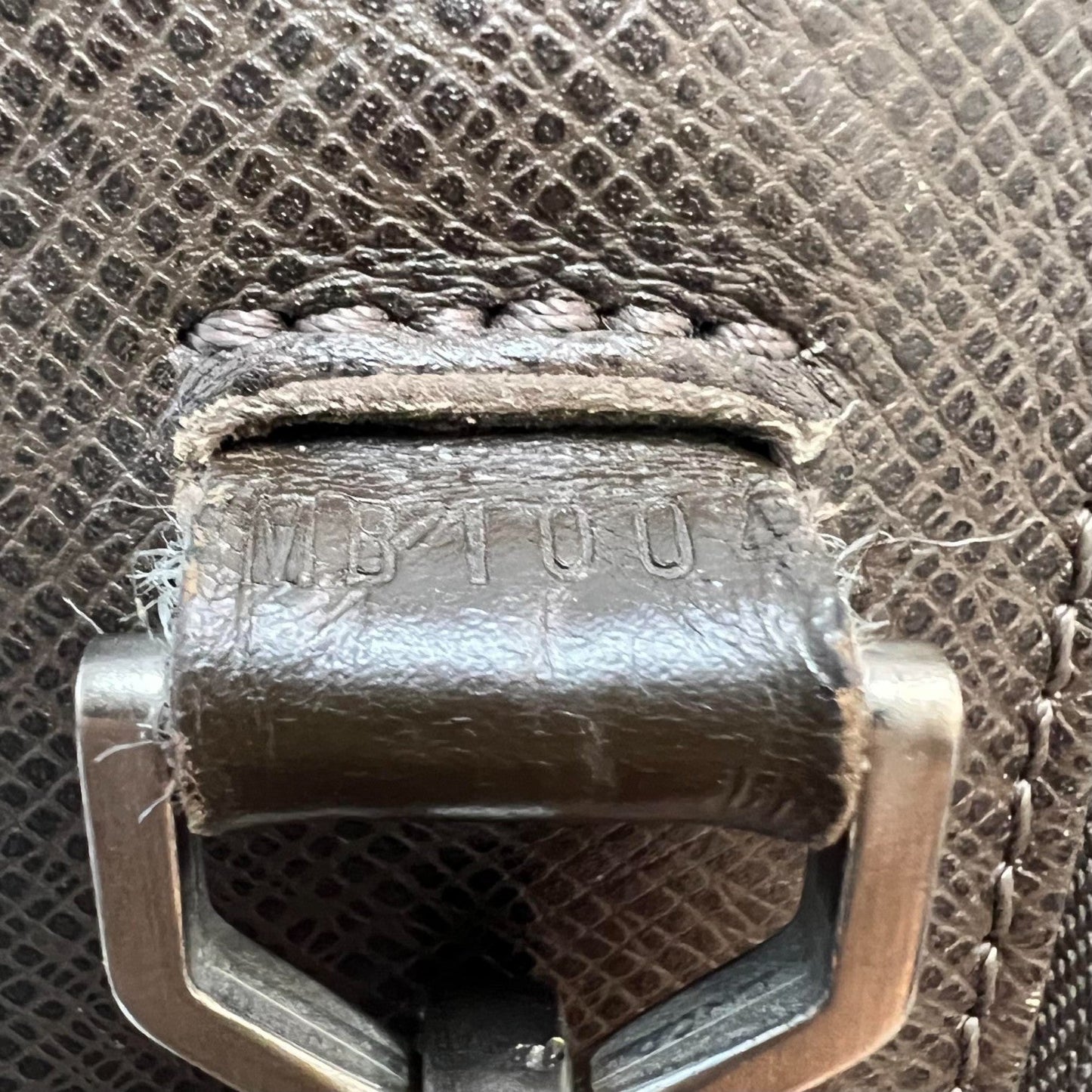 Louis-Vuitton Briefcase Taiga Leather Brown SHW