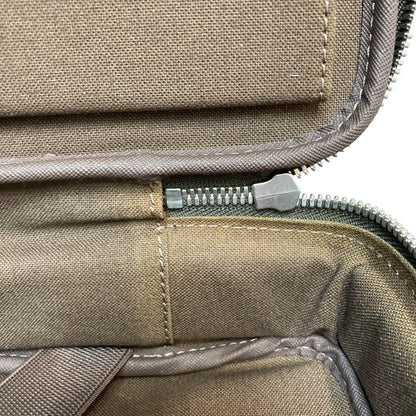 Louis-Vuitton Briefcase Taiga Leather Brown SHW