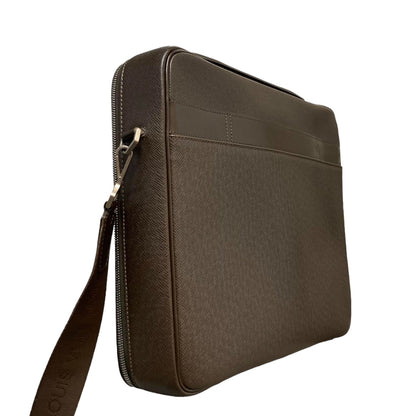 Louis-Vuitton Briefcase Taiga Leather Brown SHW