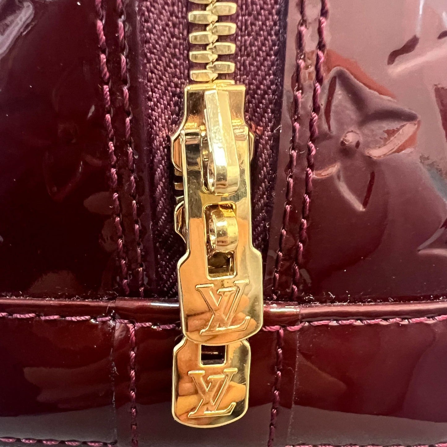 Louis-Vuitton Alma PM Vernis Patent Rouge Fauviste GHW