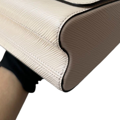 Louis-Vuitton Twist MM Flower Chain Shoulder Quartz White GHW