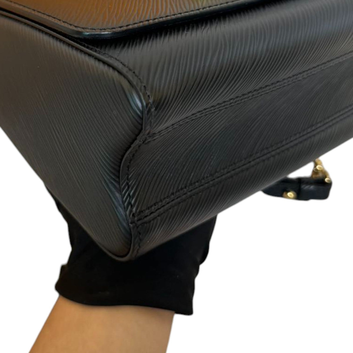 Louis-Vuitton Twist PM Shoulder Epi Leather Black GHW