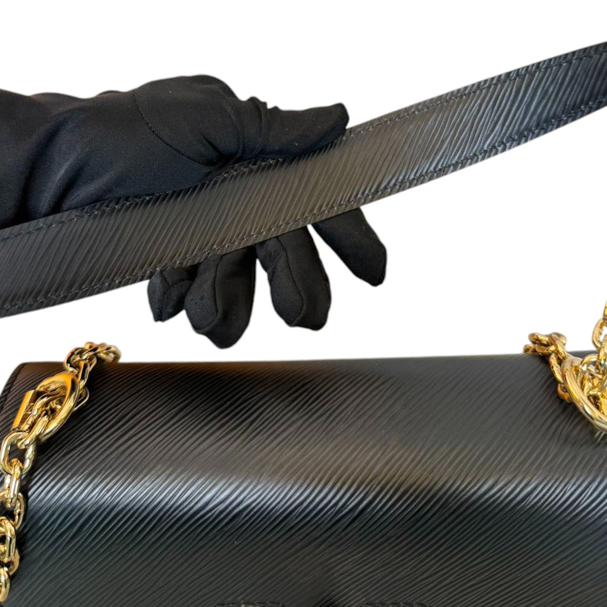 Louis-Vuitton Twist PM Shoulder Epi Leather Black GHW