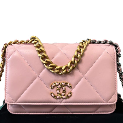 19 Wallet On Chain WOC Lambskin Light Pink MHW