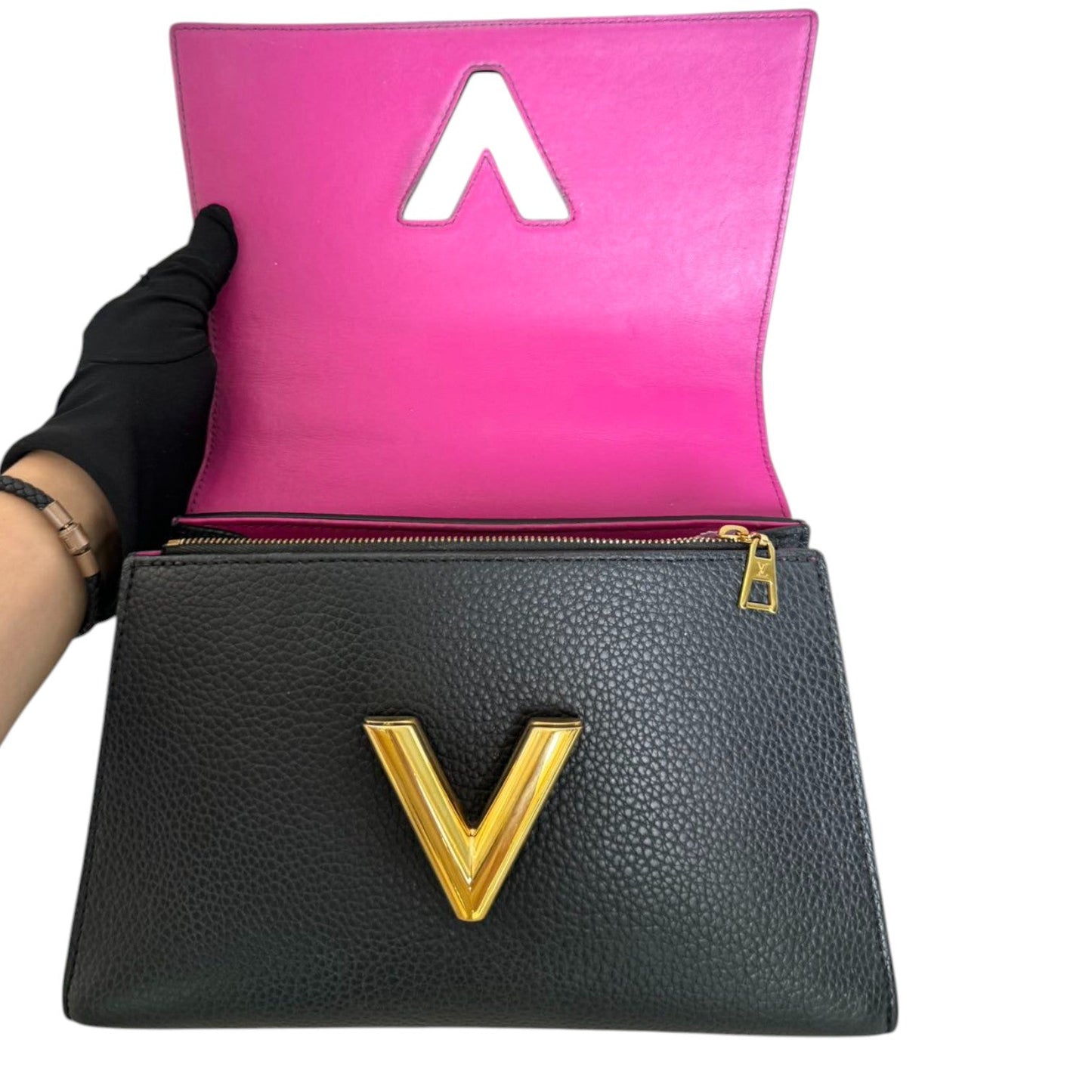 Louis-Vuitton Twist One Handle PM Taurillon Black GHW