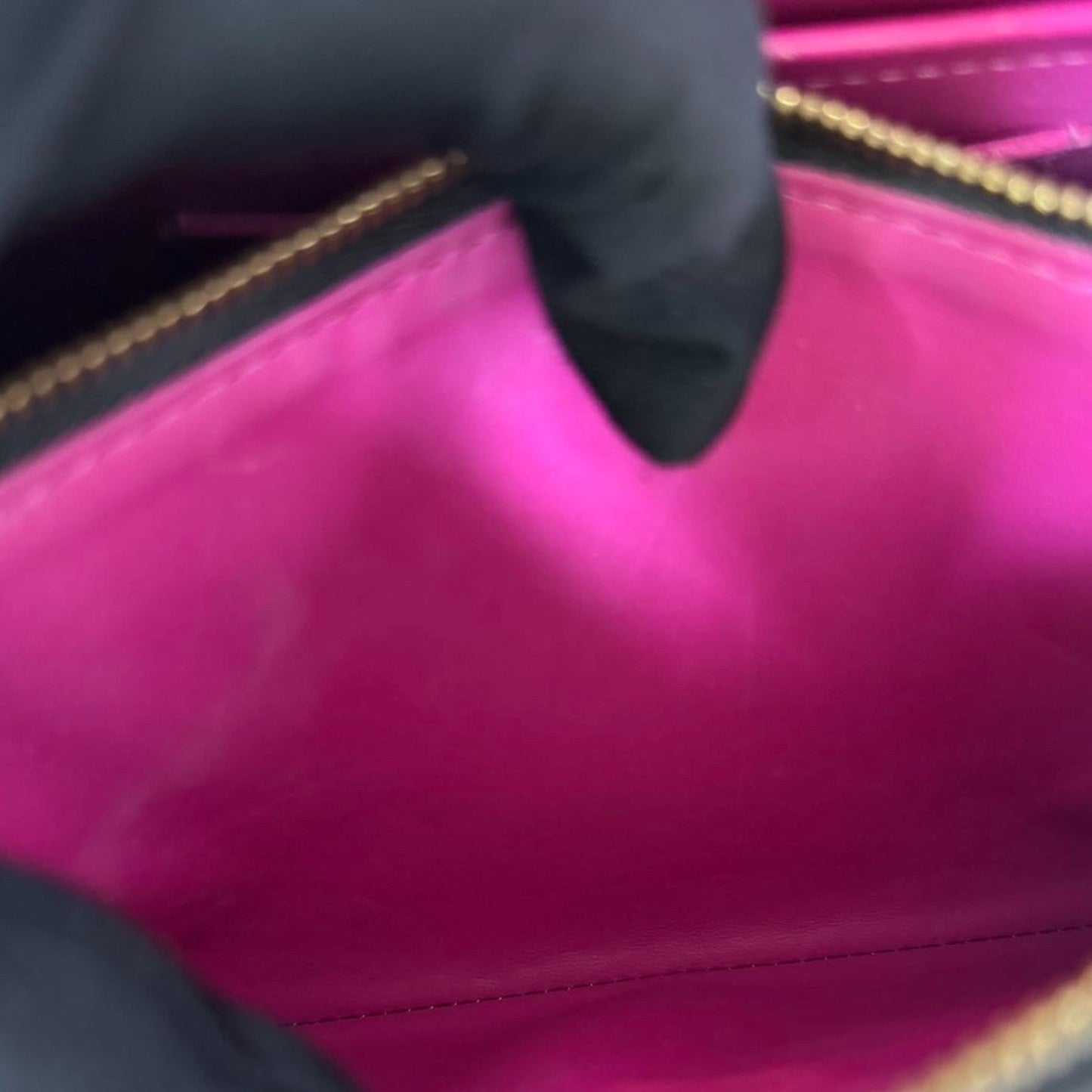 Louis-Vuitton Twist One Handle PM Taurillon Black GHW