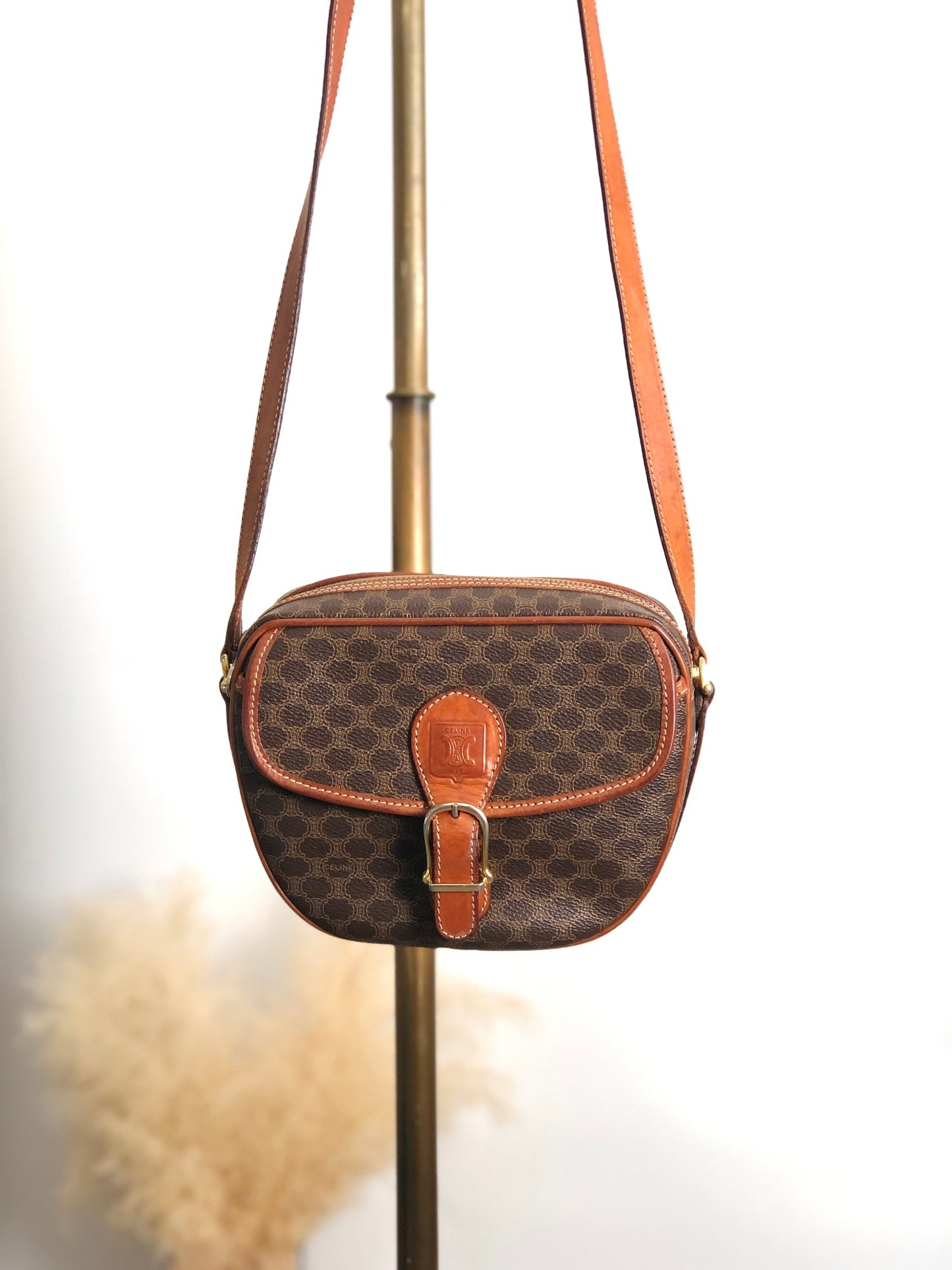 CELINE Macadam Front Buckle Shoulder bag Brown Vintage 8cjnf7