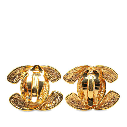 Chanel Quilted CC Clip On Earrings Metal Earrings in Good condition