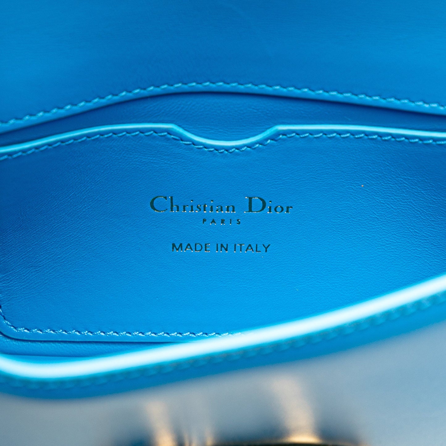 Micro Smooth Calfskin 30 Montaigne Flap