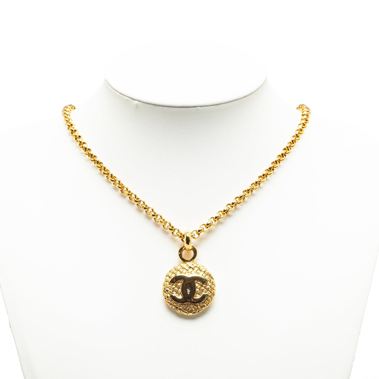 CHANEL Necklaces