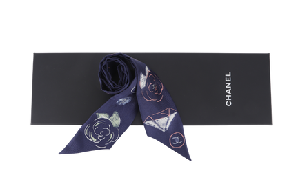 CHANEL TWILLY SCARF CAMELLIA REVIRSIBLE BLUE SILK WITH BOX