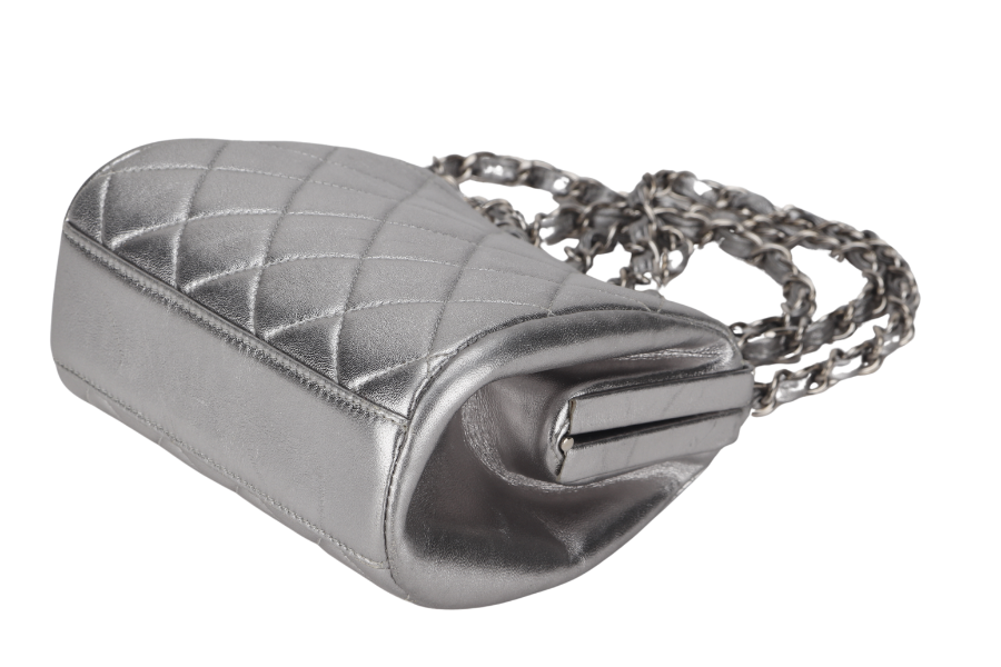CHANEL VINTAGE TIMELESS FRAME BAG MINI QUILTED SILVER METALLIC LAMBSKIN SILVER HARDWARE (458xxxx)