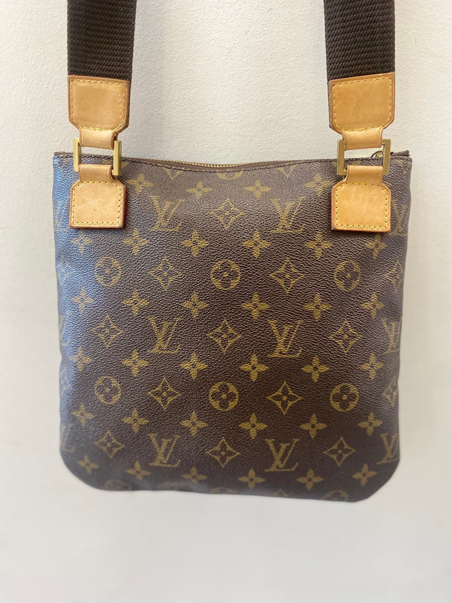 LOUIS VUITTON MONOGRAM BOSPHORE POCHETTE CROSSBODY