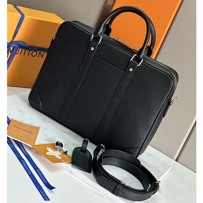 Louis Vuitton LV Uniisex Porte-Documents Voyage PM Black Taiga Noir Cowhide Leather