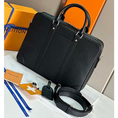 Louis Vuitton LV Uniisex Porte-Documents Voyage PM Black Taiga Noir Cowhide Leather