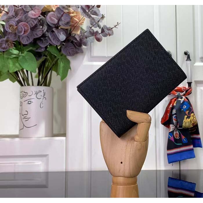 Louis Vuitton LV Unisex Passport Cover Black Taiga Leather Cowhide Leather Lining