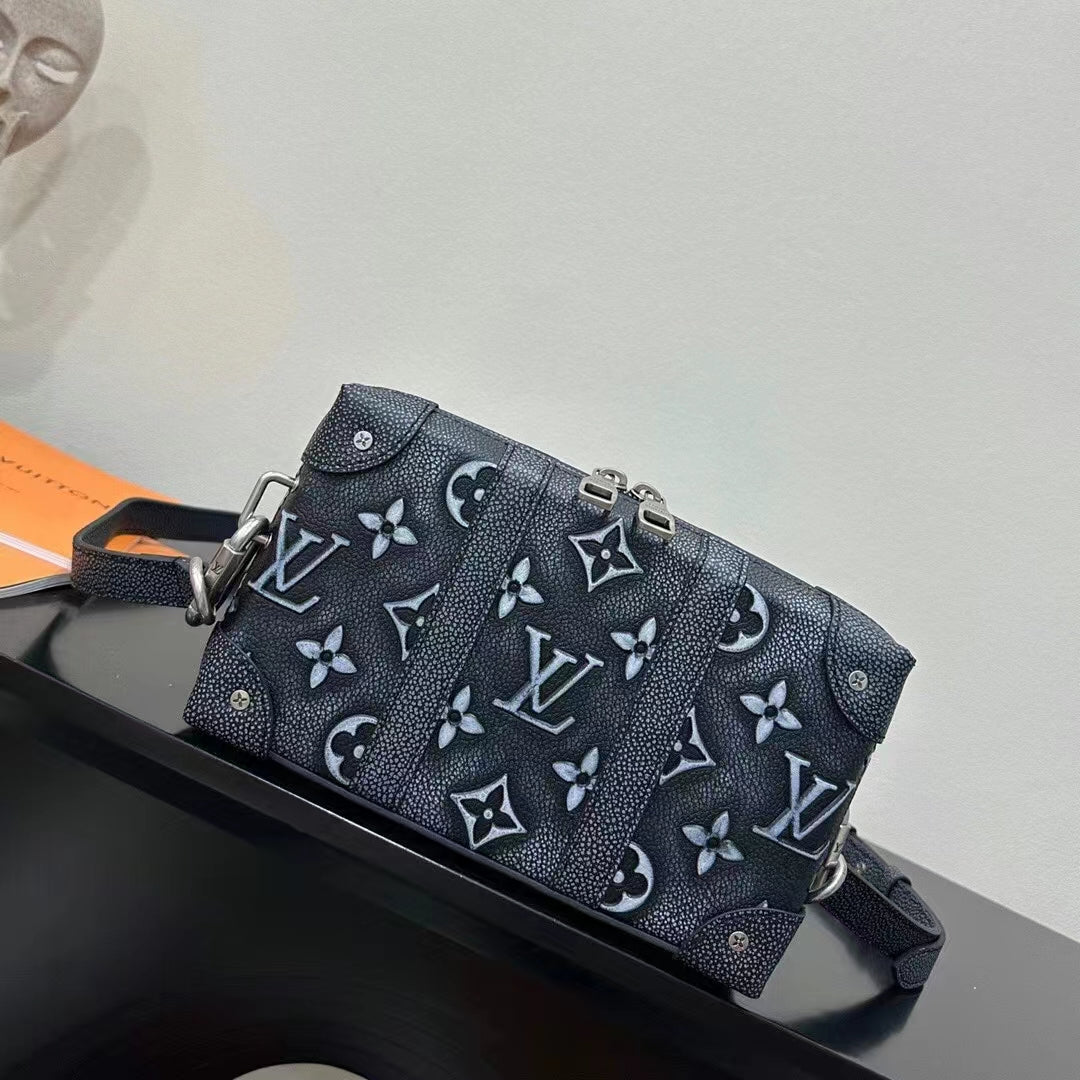 Louis Vuitton LV Unisex Soft Trunk Wearable Wallet Black Charcoal Cowhide Leather